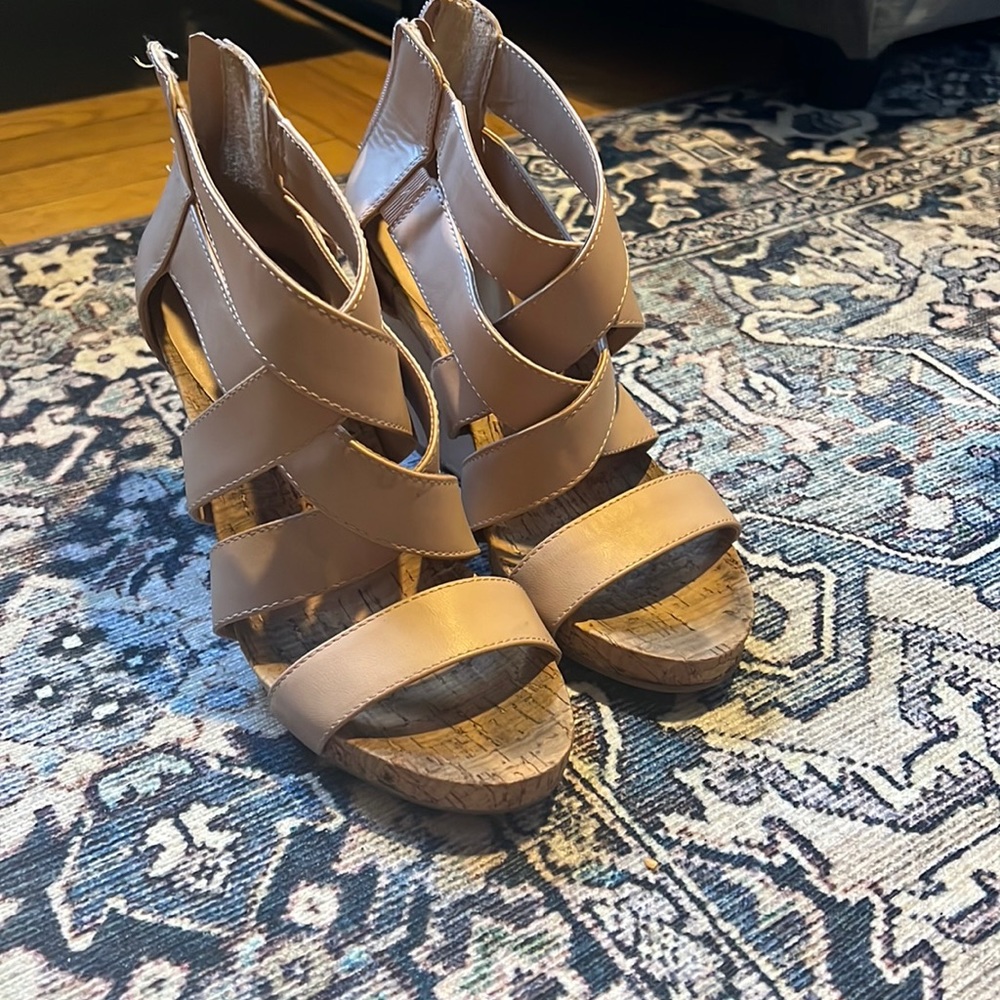 BCBG Summer Wedges
